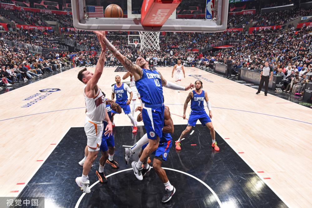 勇士表现出 勇士表现出