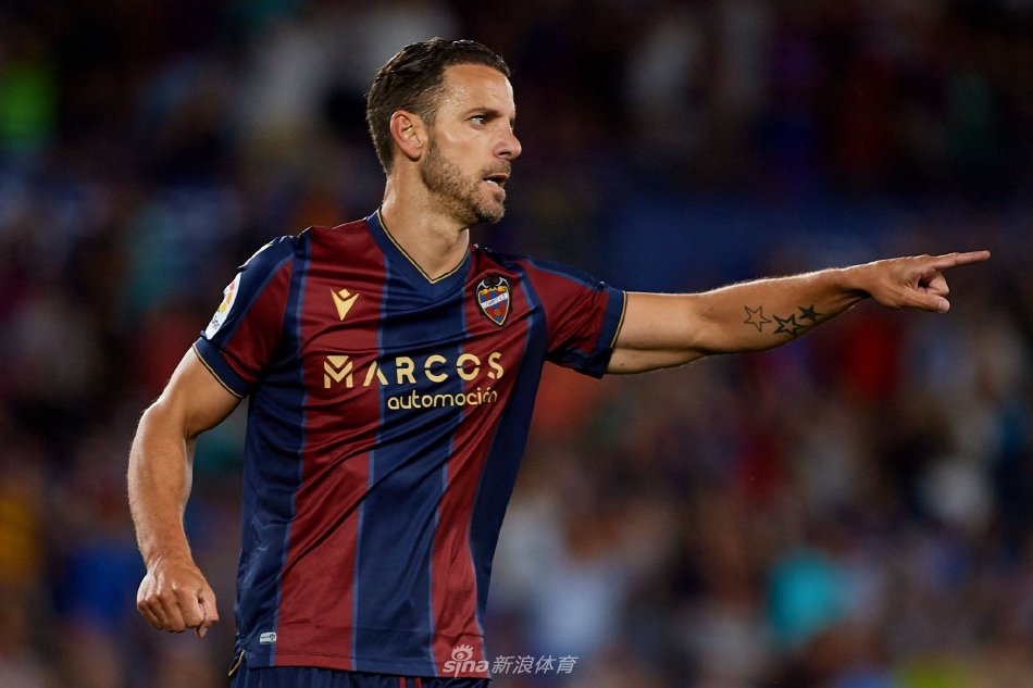 通过她出色 通过她出色