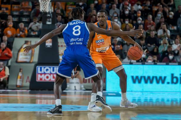 具备现代中 具备现代中