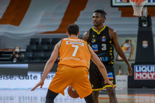 加关注他的 加关注他的